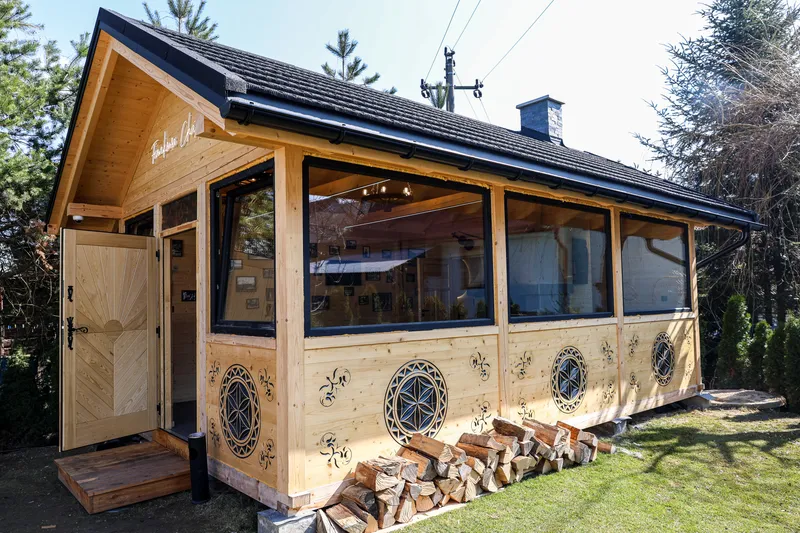 Frank's BBQ Hut – widok z zewnątrz